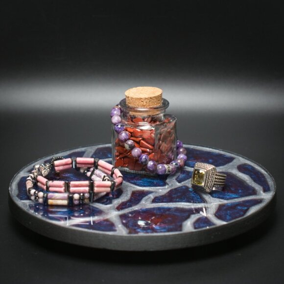 Geode Agate Vanity Tray in Blue Red and Silver | Jewelry Display Tray - Picture 3 of 5